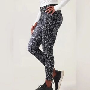 Athleta Ultimate Stash 7/8 Leggings XS‎ Black Storm Texture High Rise
